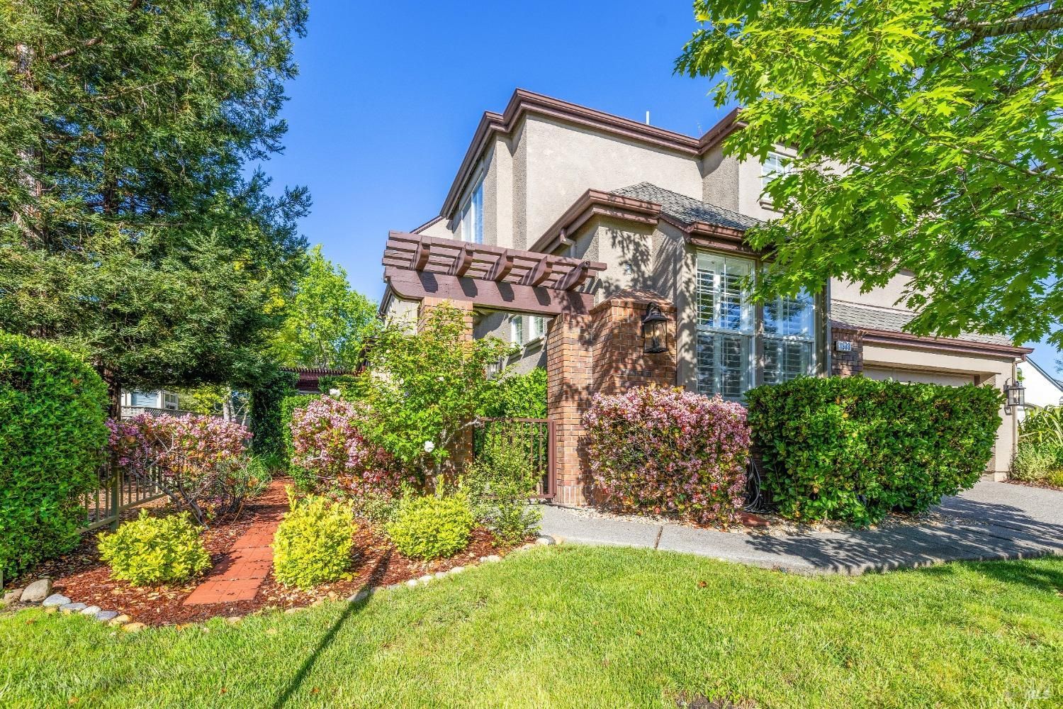 1903 Falcon Ridge Drive