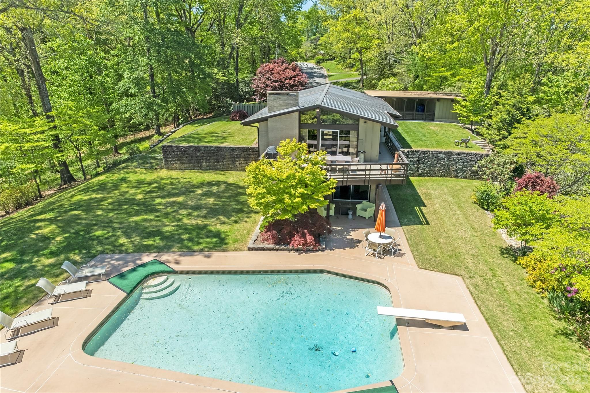 110 Forest Ridge Avenue