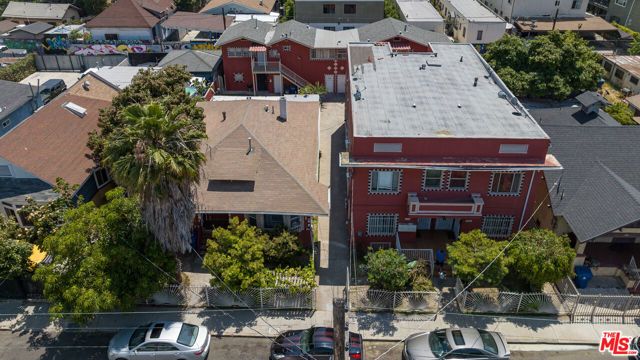 1810 S Berendo Street