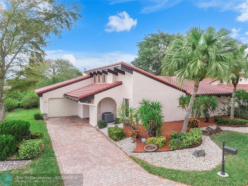 8196 Pine Cir 1