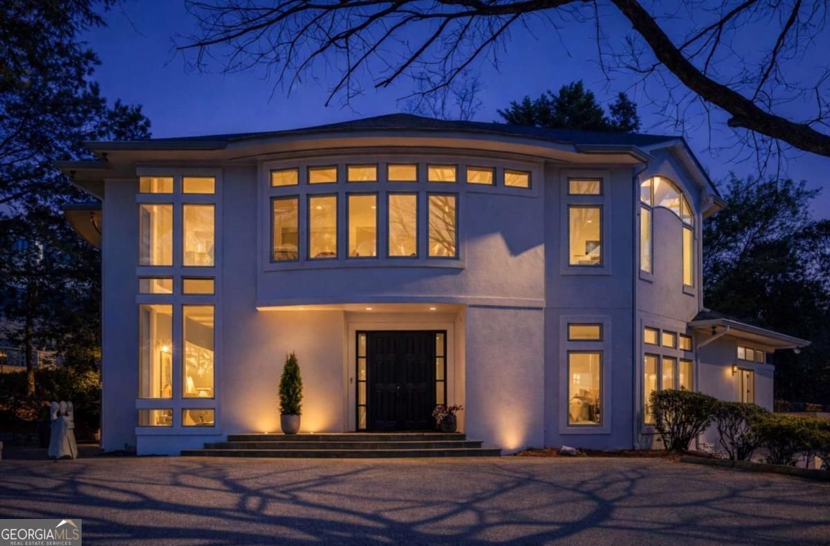 35 Robin Hood Road Ne