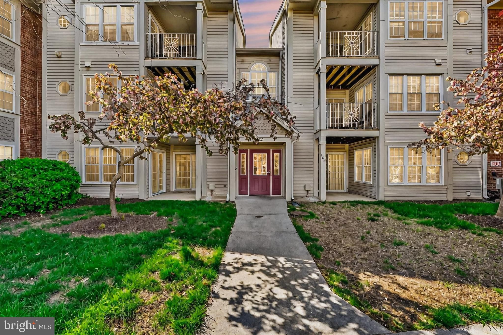 302 Blue Water Court 104