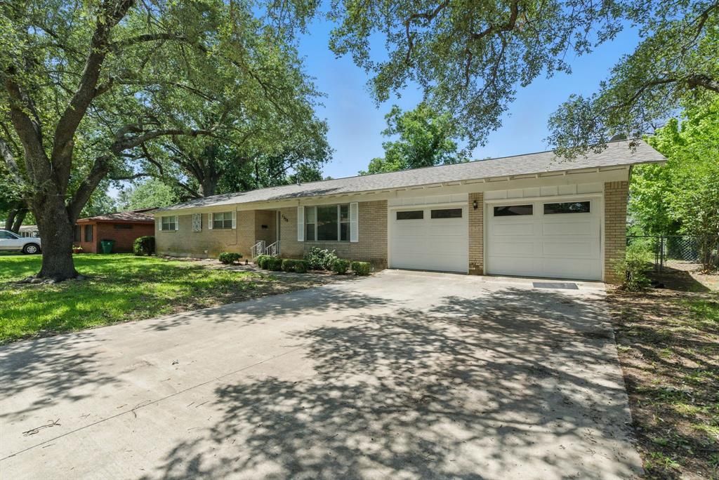 1270 N Wildwood Drive
