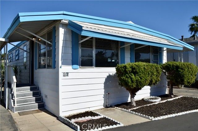 3210 Santa Maria Way 27