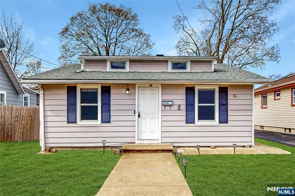 20 8th Avenue