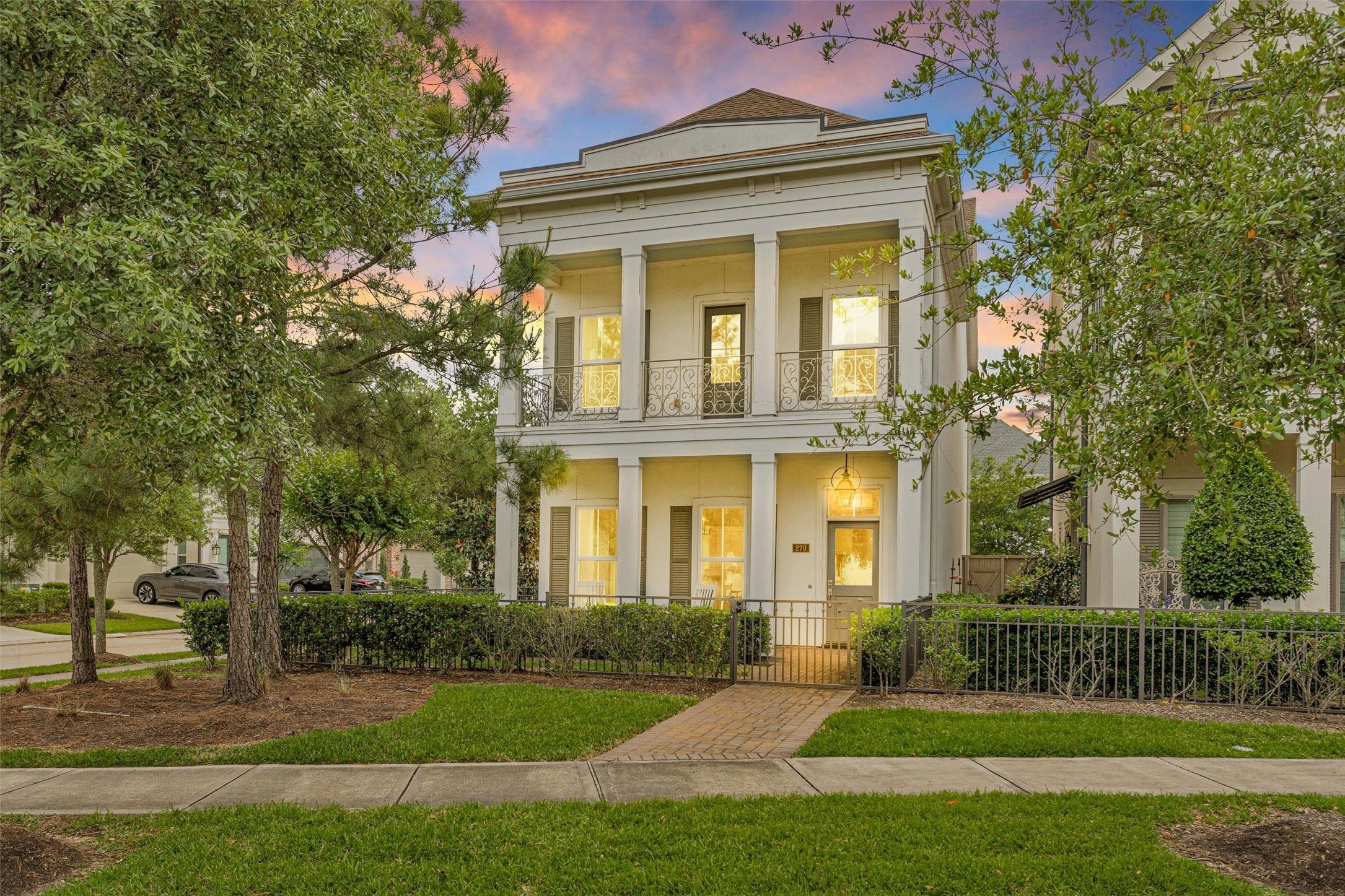 270 Green Boulevard