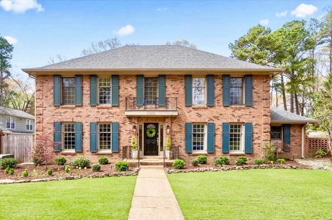 2305 Hickory Forest Dr
