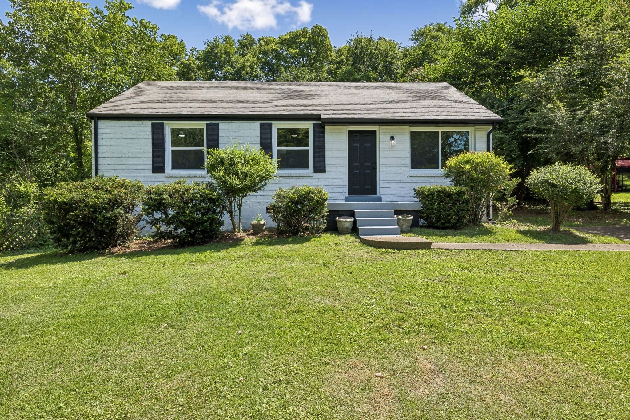 2208 Larimore Dr