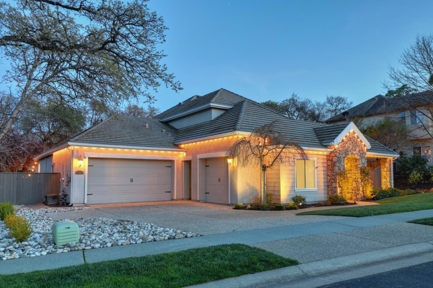 3835 Deer Ridge Lane