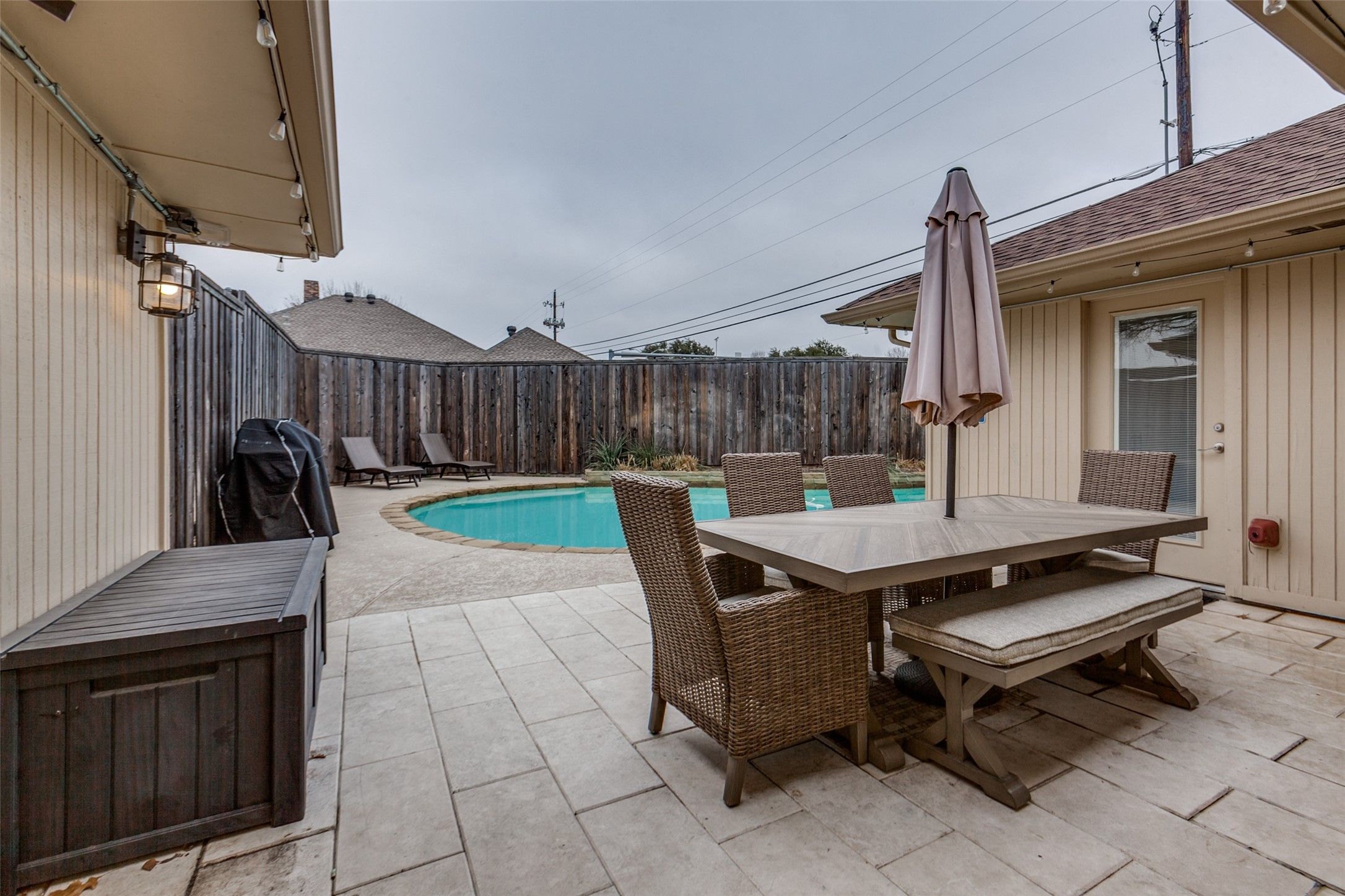 2901 Regal Road