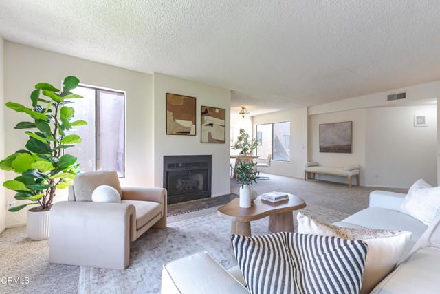 1125 E Maple Street 6