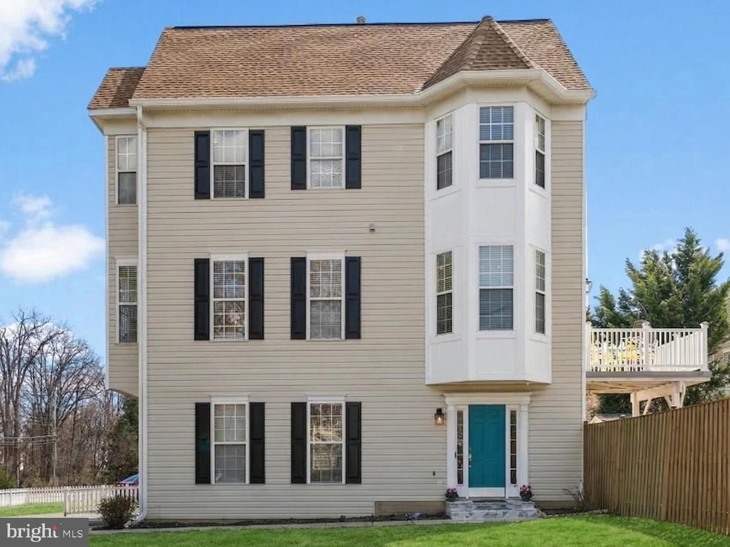 8261 Electric Avenue