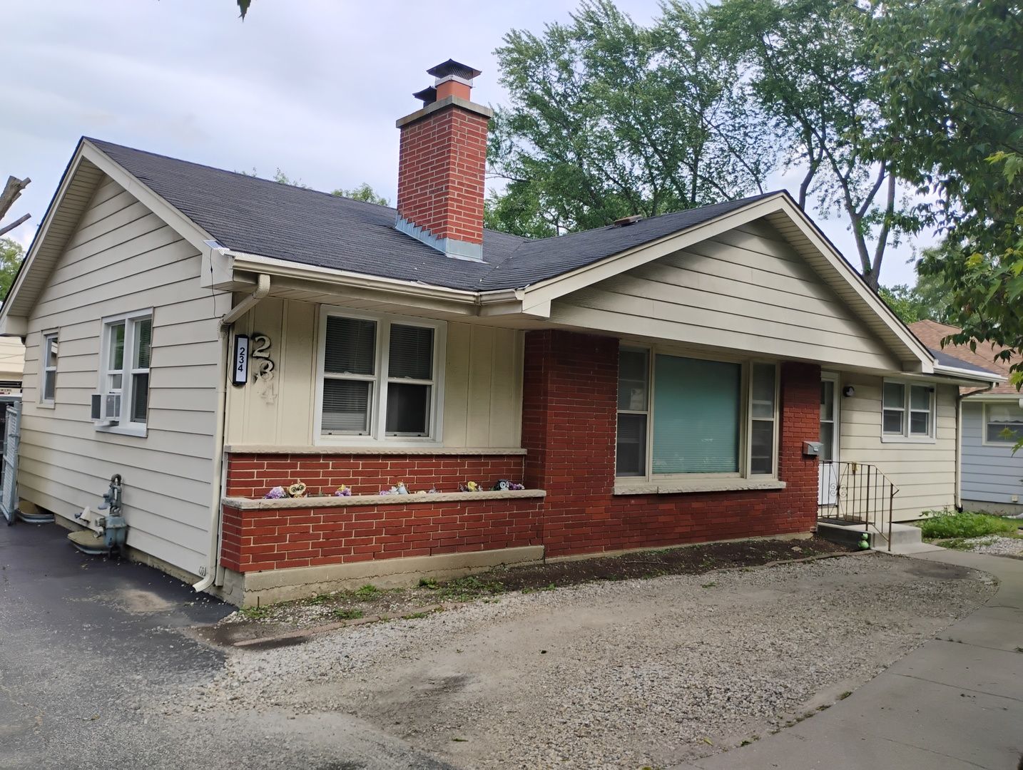 234 N Butterfield Road