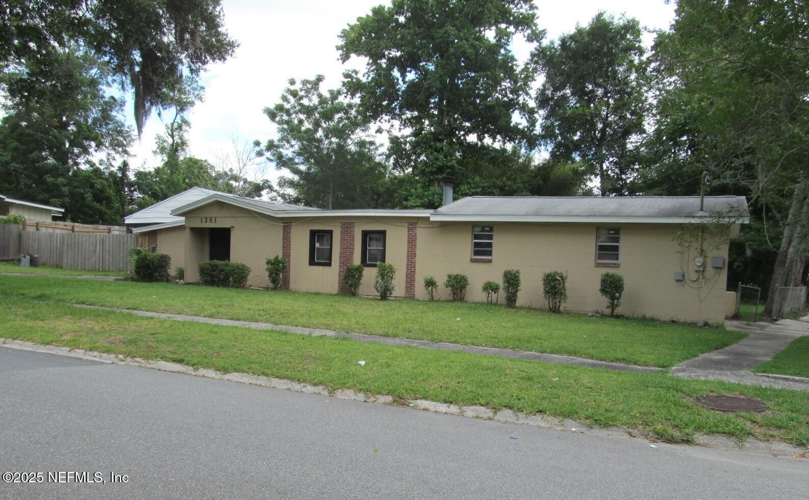 1261 Knobb Hill Drive