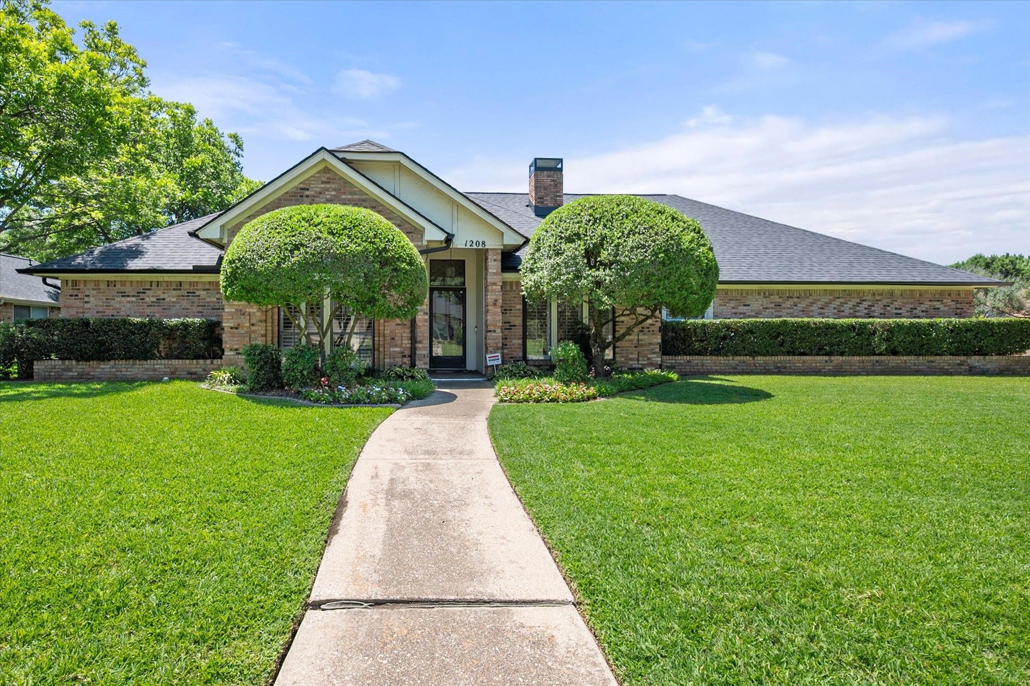 1208 Fairfax Drive