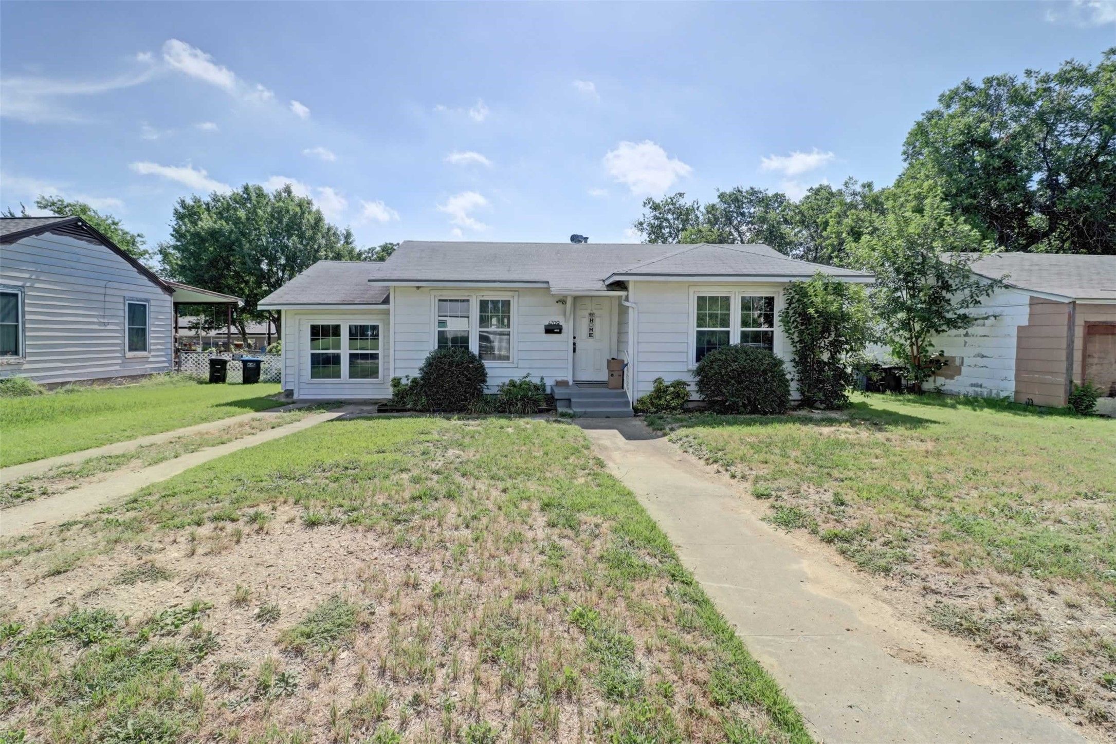 4709 Marks Place