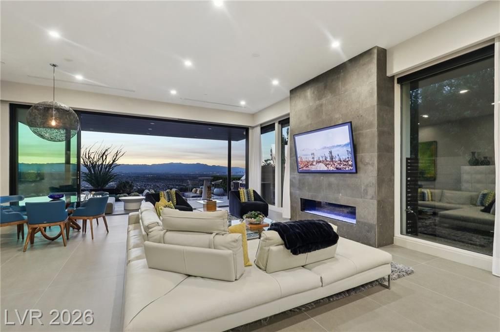 375 Tranquil Peak Court