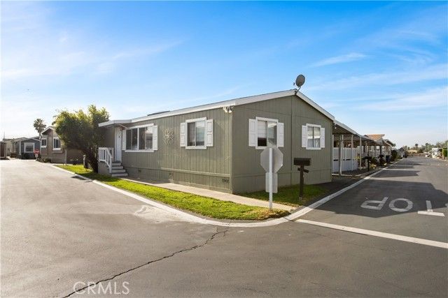 3667 Valley Boulevard 64