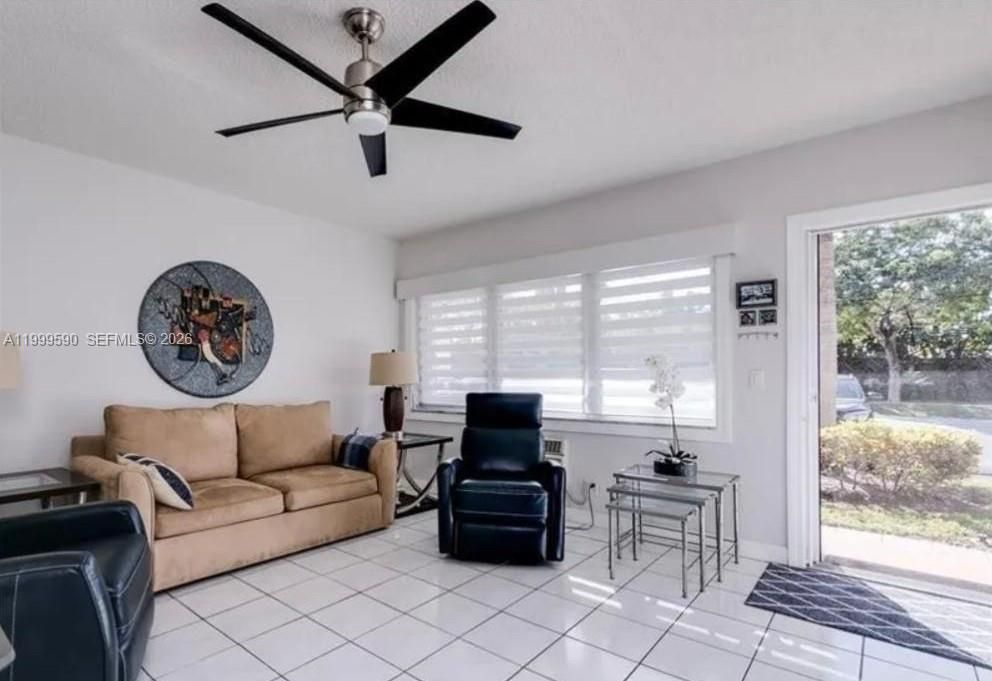 1012 Sw 11th Street 7N