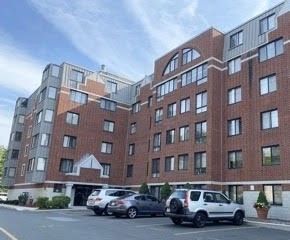 100 Ledgewood Dr 410