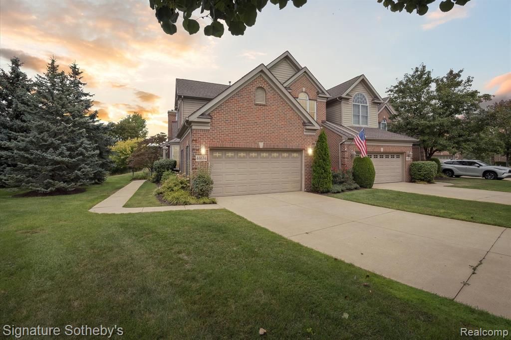 44634 N Broadmoor Circle