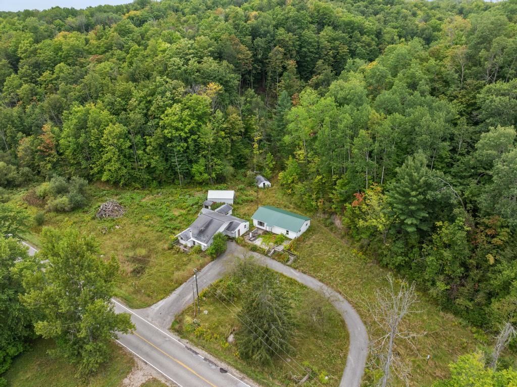 933 E Old State Road