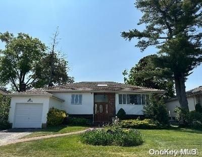 828 Talbot Avenue