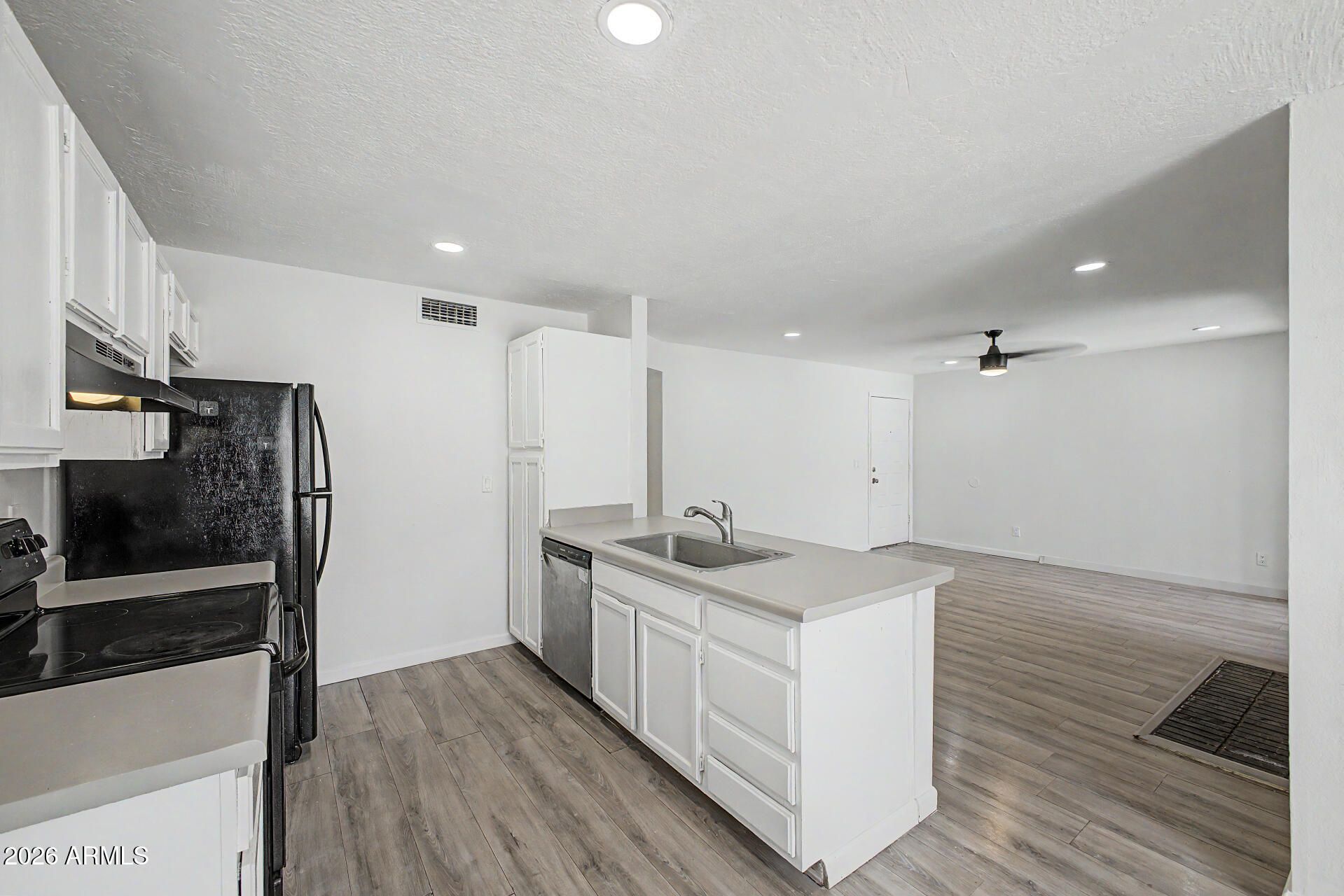 5236 W Peoria Avenue 127