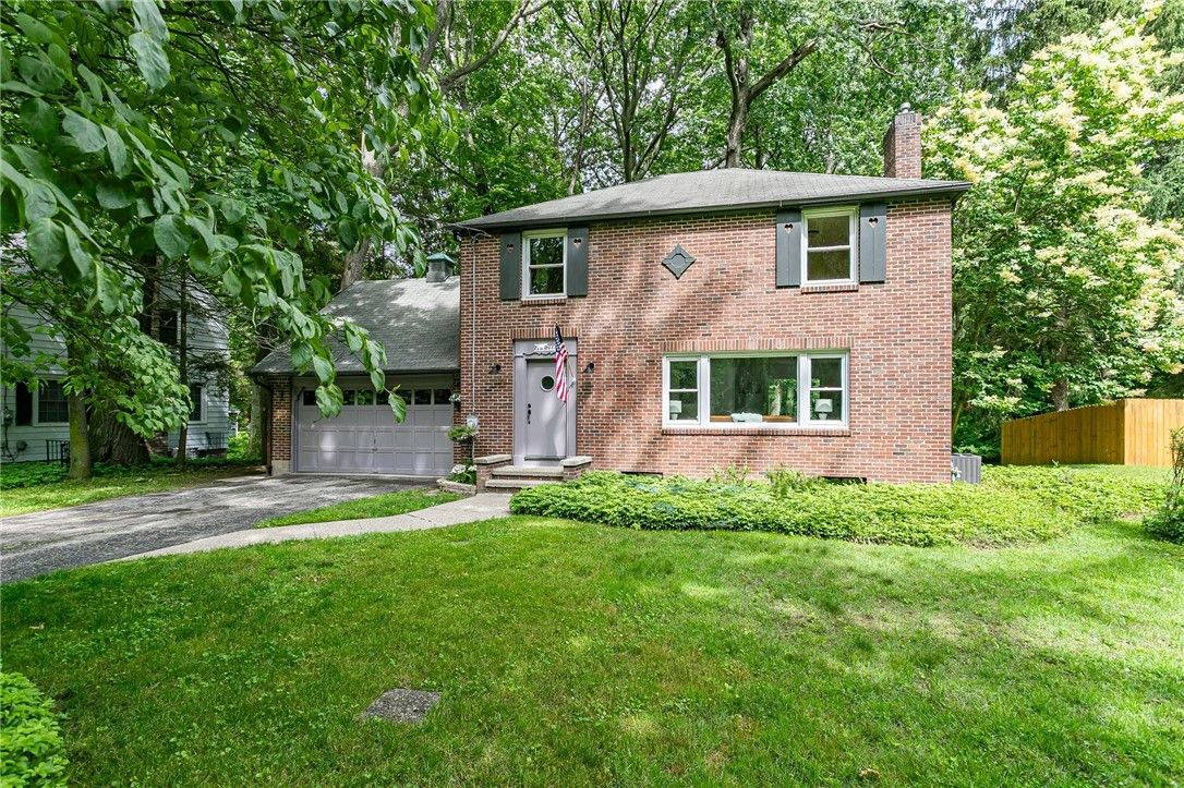288 Oakridge Drive