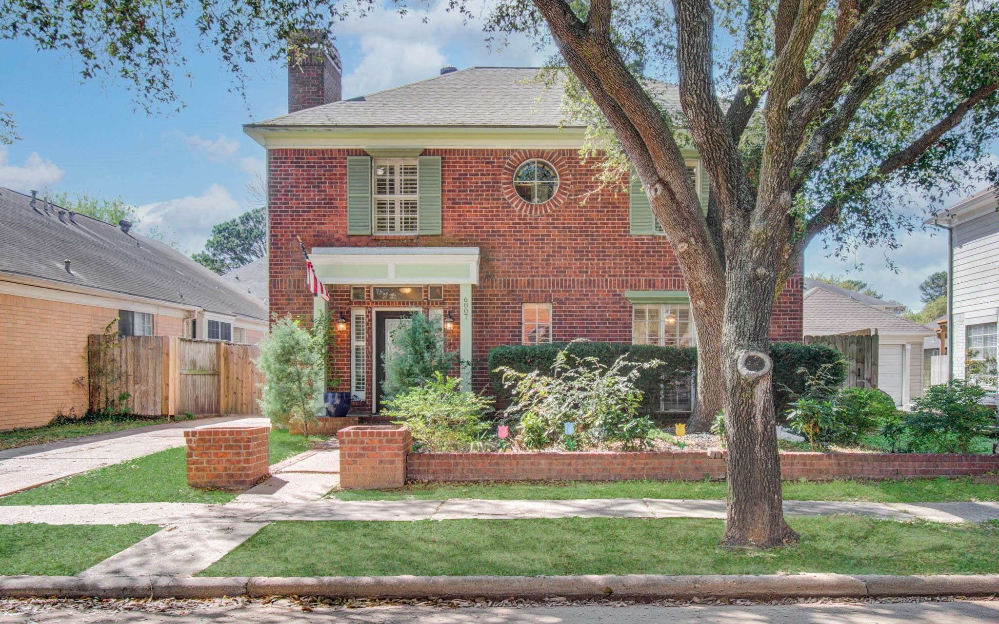 6807 Hollow Hearth Drive