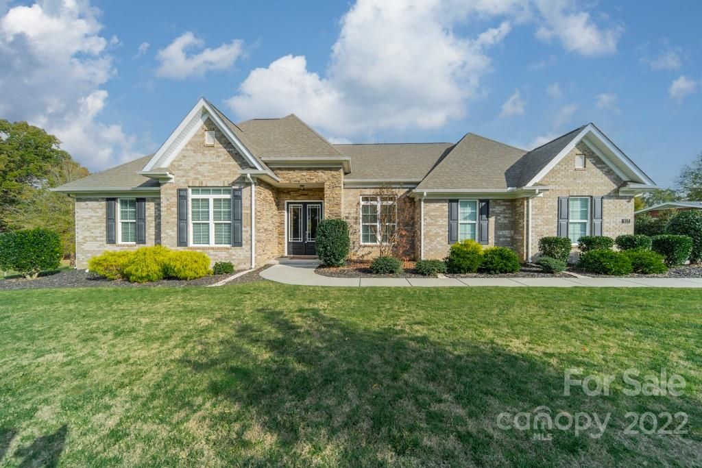 917 Oak Forest Drive