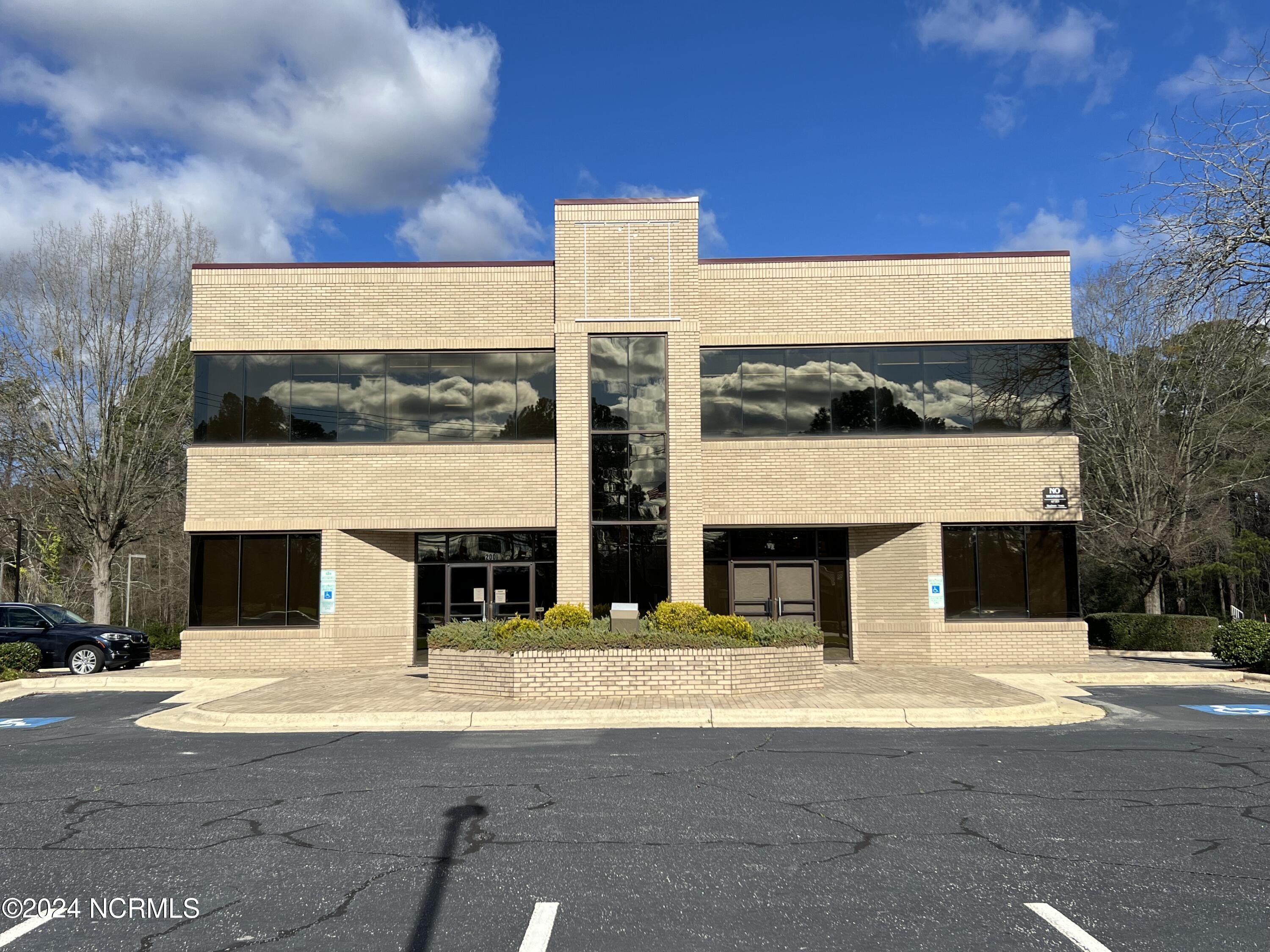 200 Forest Hills Road Nw