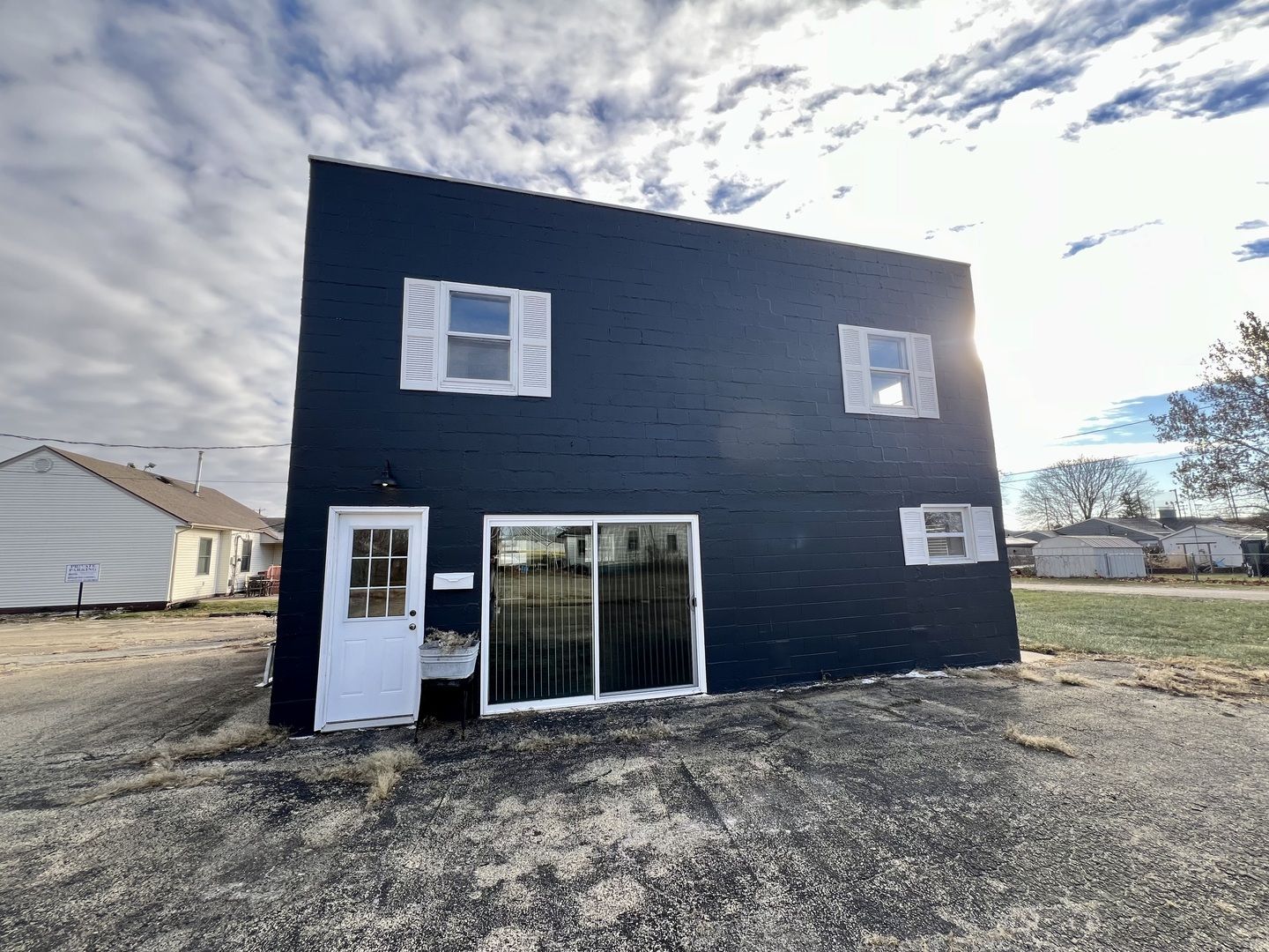 508 E Champaign Avenue