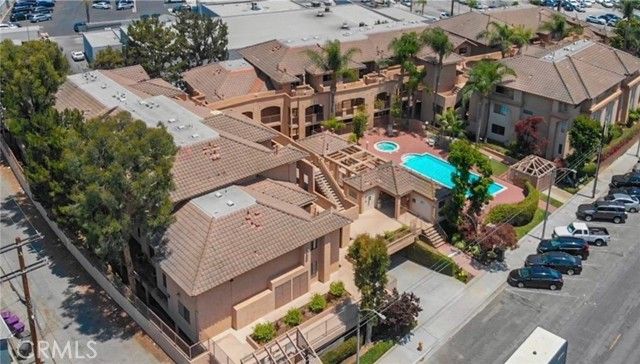 4121 Hathaway Avenue 3