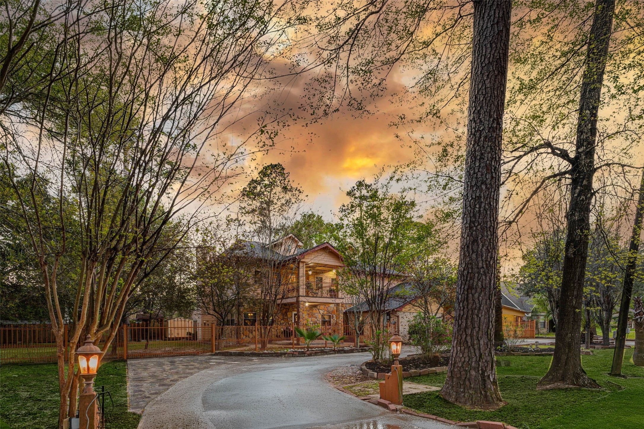 511 Chateau Woods Parkway Drive