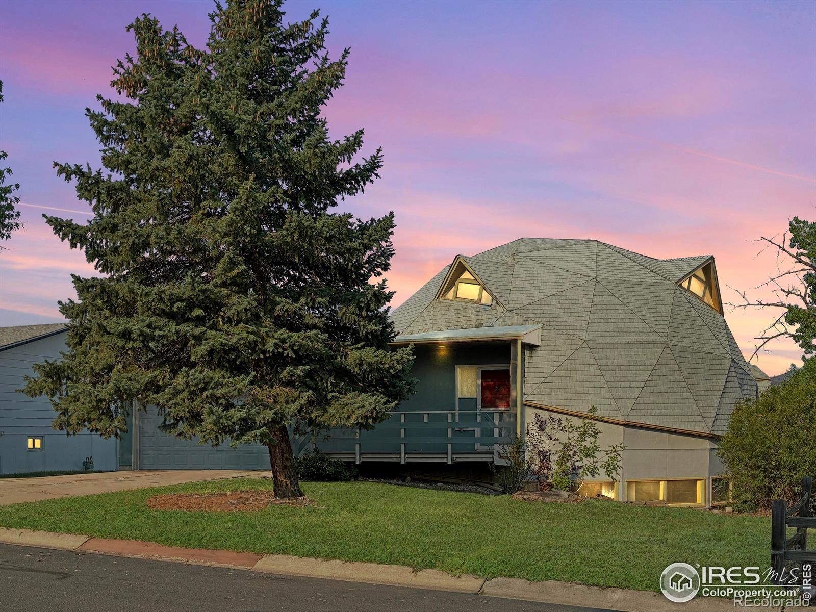 5905 Neptune Drive