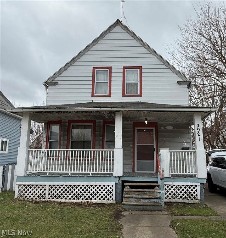 3921 Poe Avenue