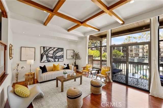 8121 Marina Pacifica Drive N