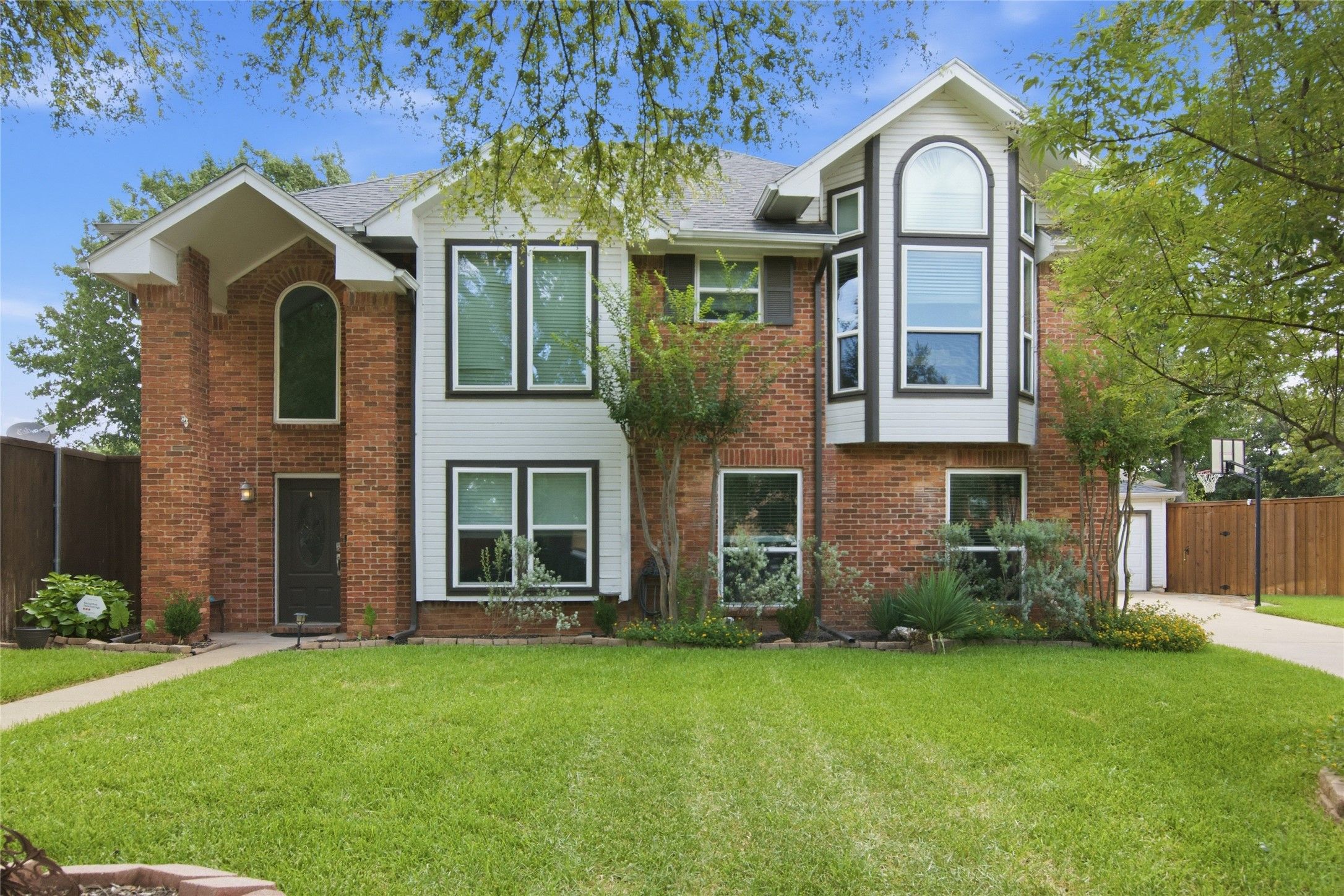 4151 Woodside Knoll