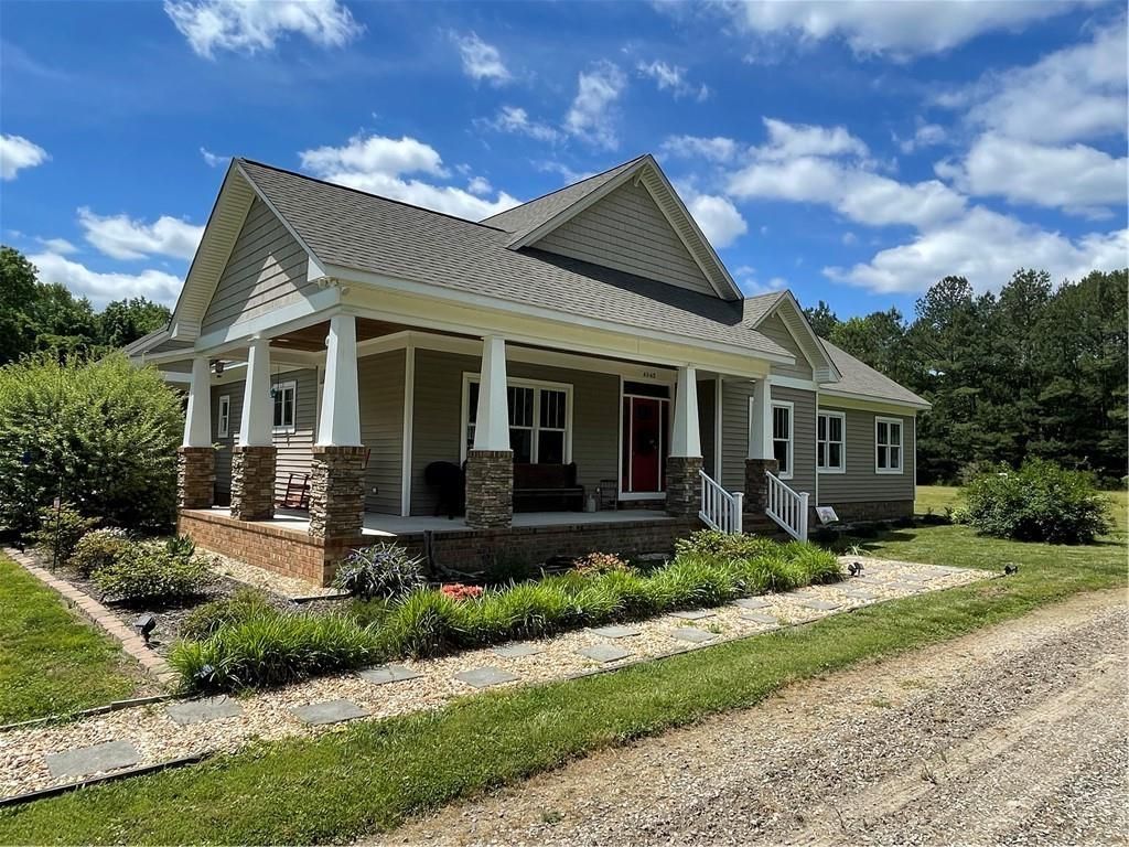 6562 Johnny Walker Lane