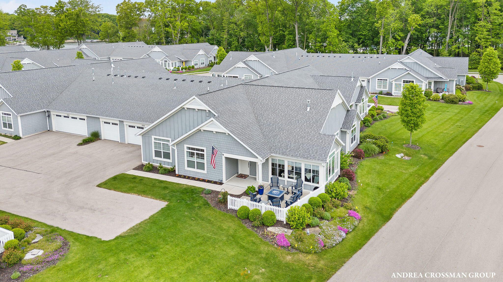 225 Janes View Drive