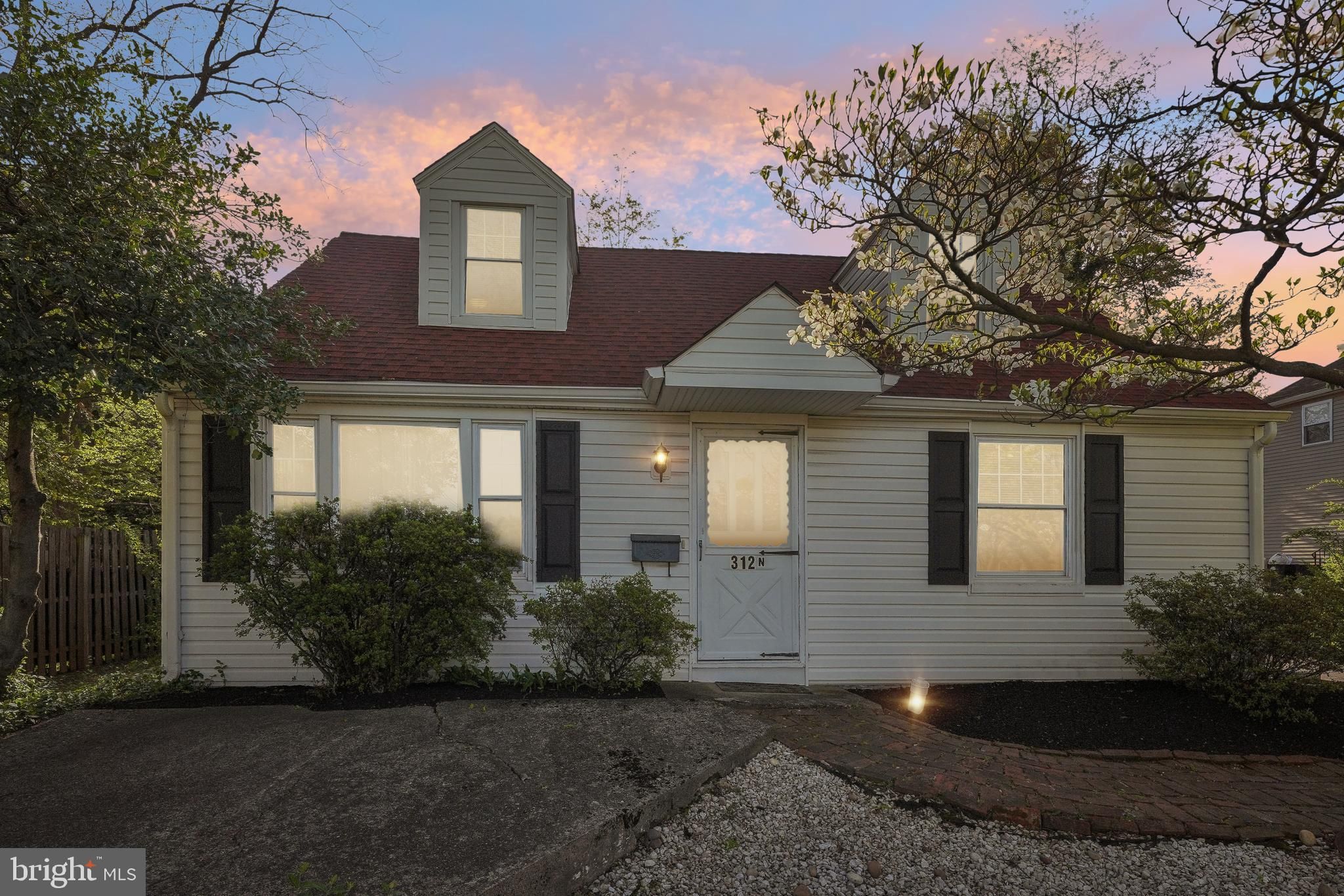 312 N York Road