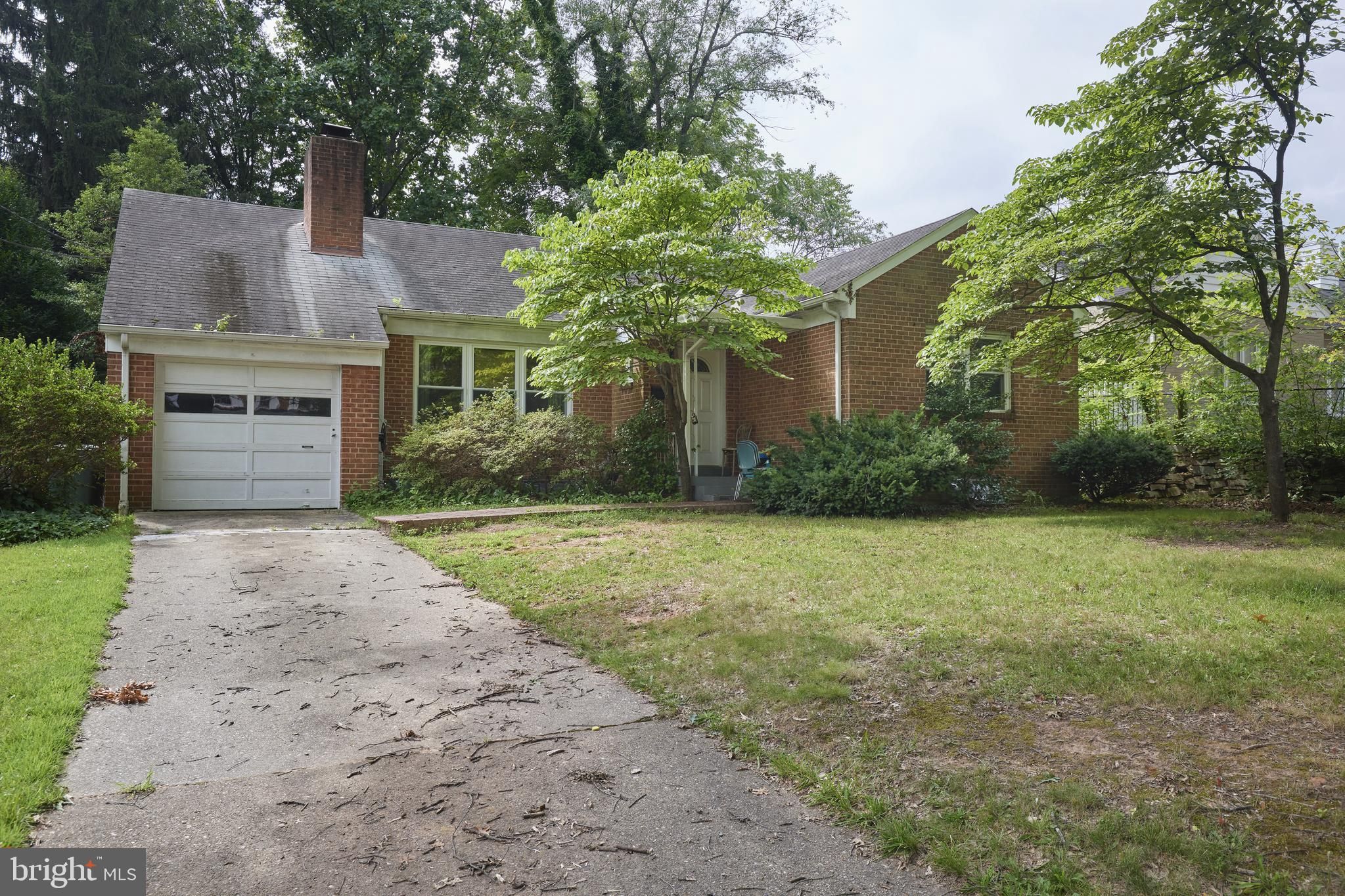 7015 Western Avenue Nw