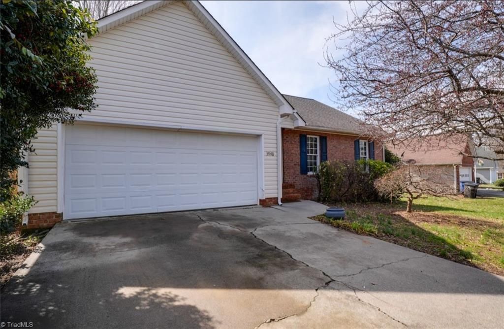 3940 Glenn Knoll Lane