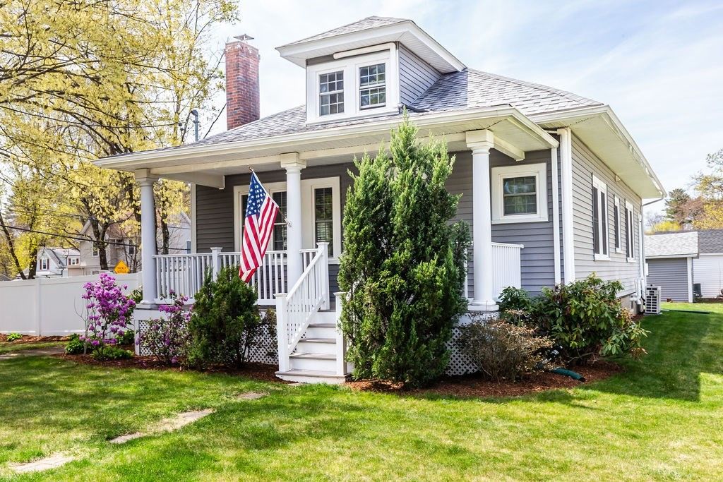 262 N Elm St