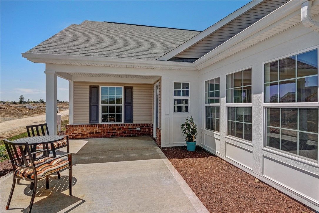 1002 Forest Oaks Drive