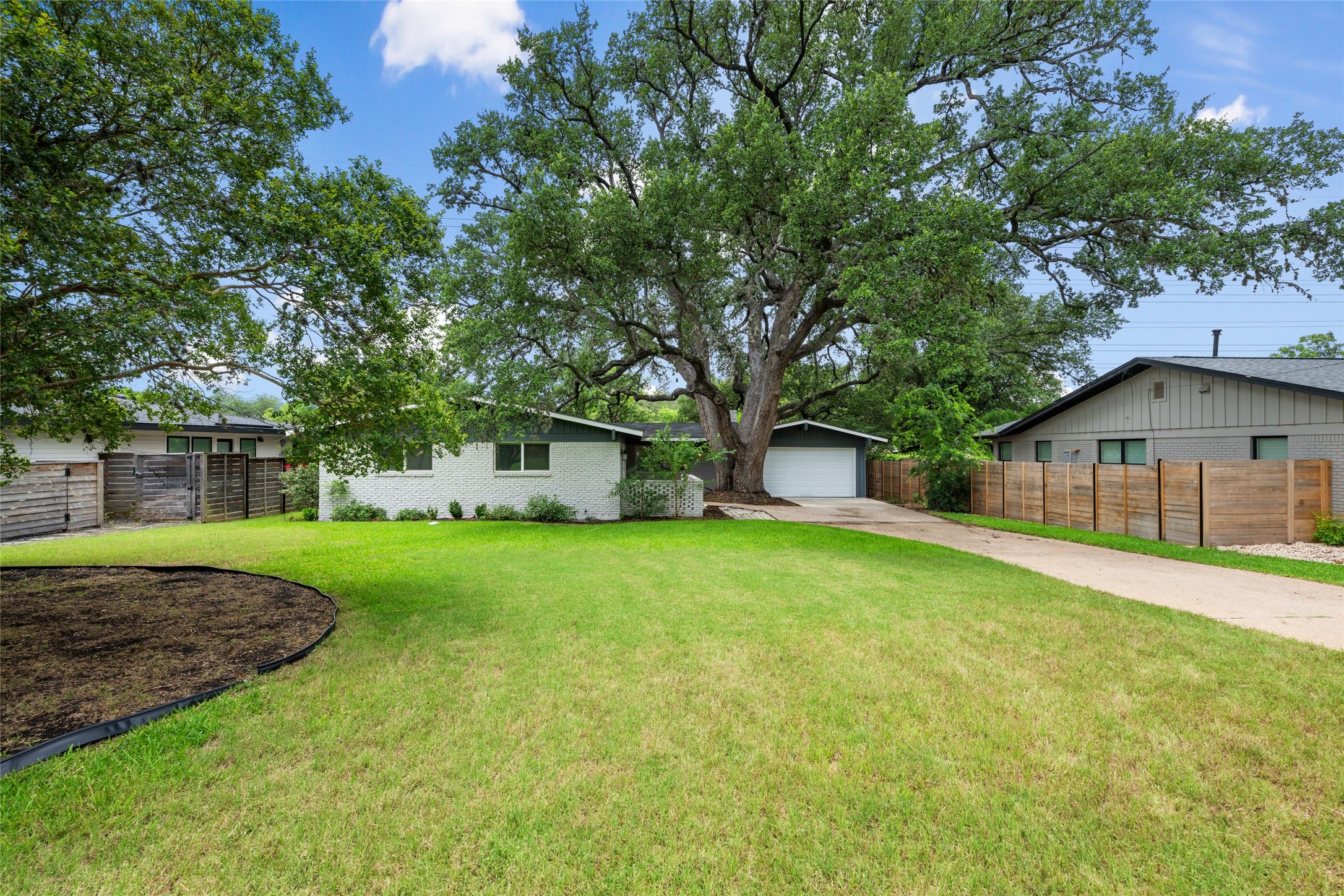 4602 Frontier Trail