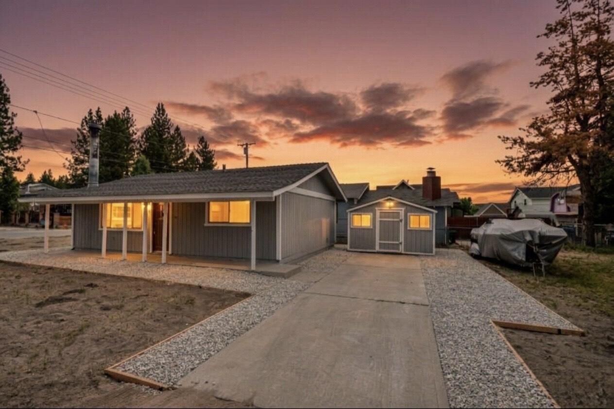 1101 W Country Club Boulevard