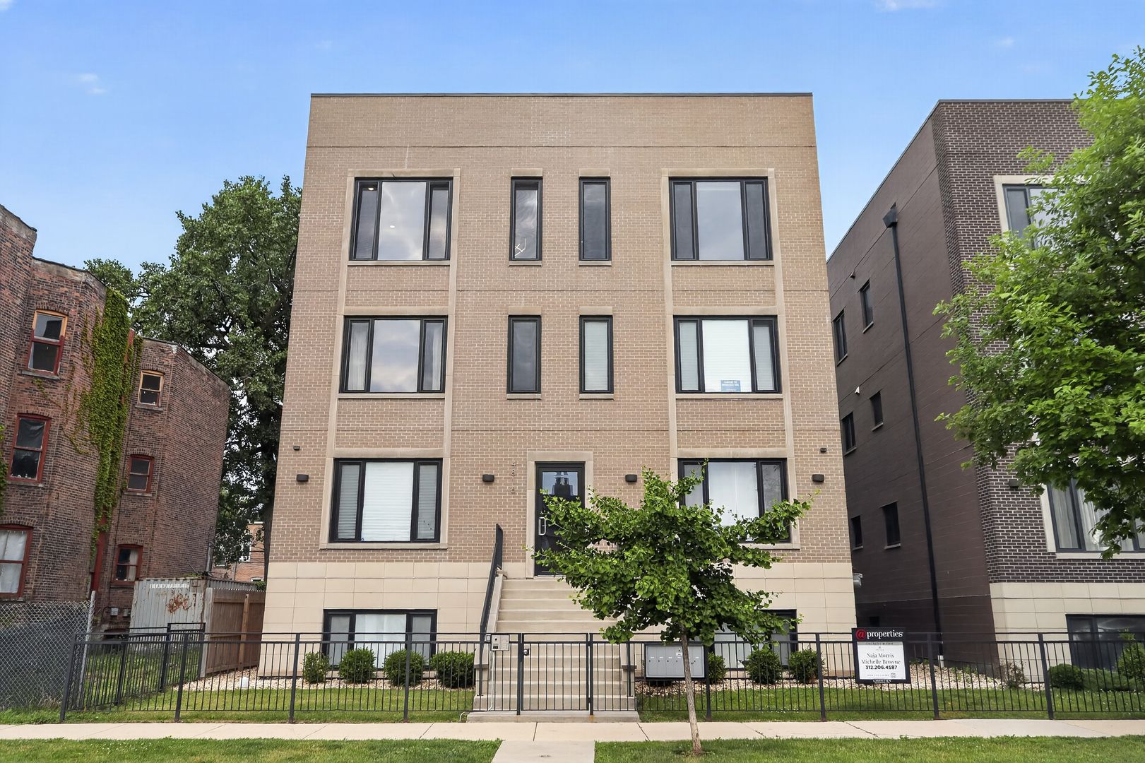 4816 S Saint Lawrence Avenue 301