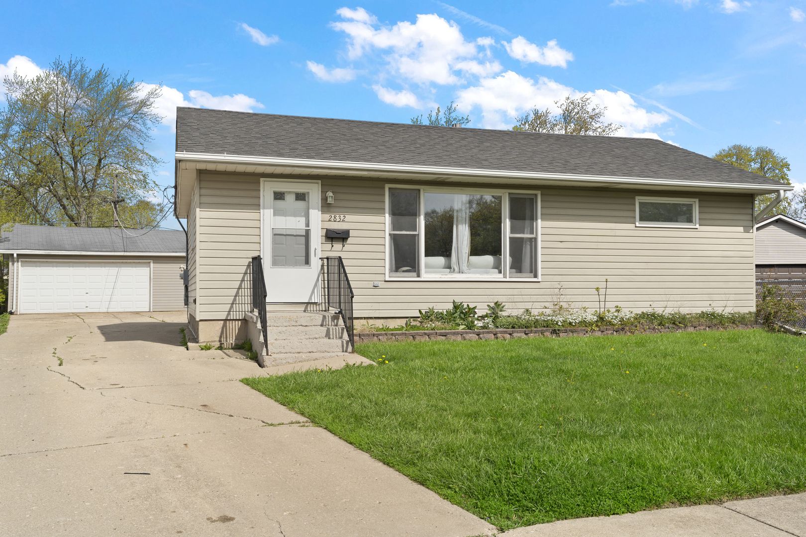 2832 Osage Circle